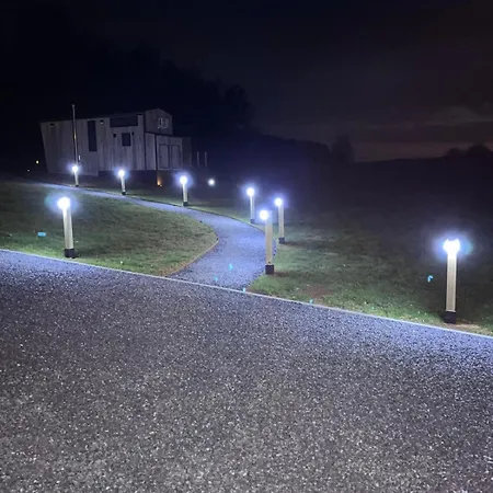 Tiny Blackandwood 르뒤