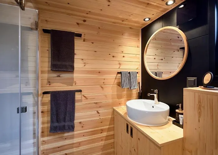 Tiny Blackandwood * Redu