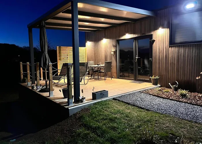 Tiny Blackandwood * Redu